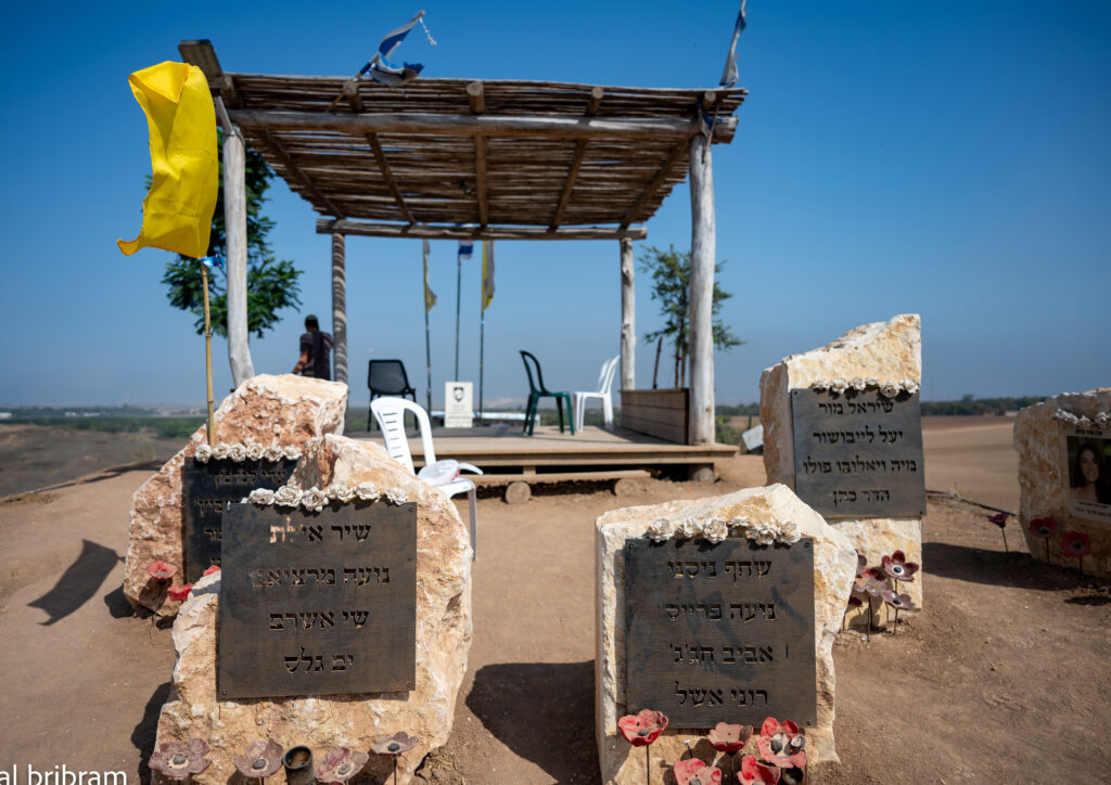תצפית קבוצתית בגבעת התצפיתנות