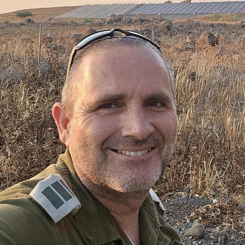 ערן שטרנברג מדריך בדרך התקומה